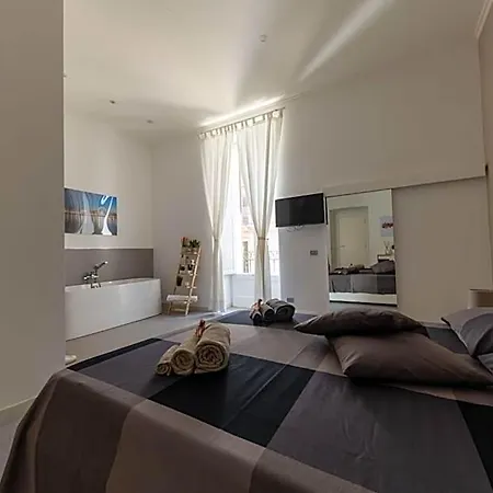 Oda ve Kahvaltı Del Corso